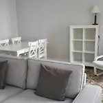 En El Centro Entre El Puerto Y Playas 기욘