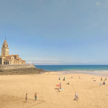 En El Centro Entre El Puerto Y Playas 아파트 기욘